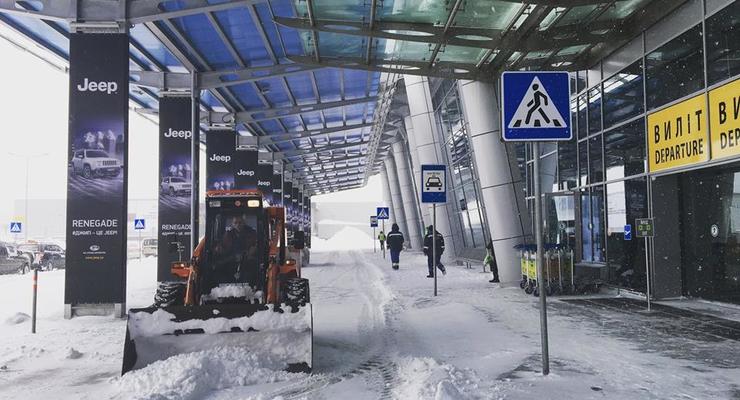 Непогода в Украине: ограничено движение и закрыты аэропорты