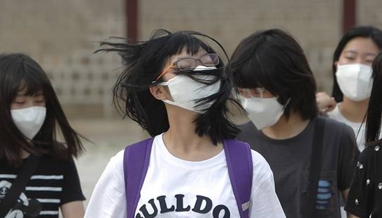 В Южной Корее сократят рабочую неделю для стимуляции рождаемости