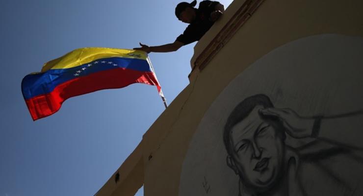 В Венесуэле на месяц отложили президентские выборы