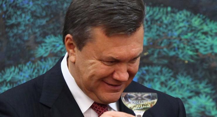 Янукович сказал, что в Кремле дверь с ноги не открывает