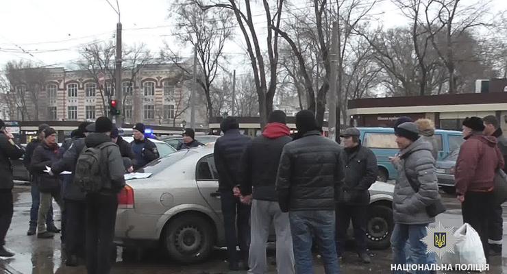 В Одессе нелегалы травмировали трех полицейских