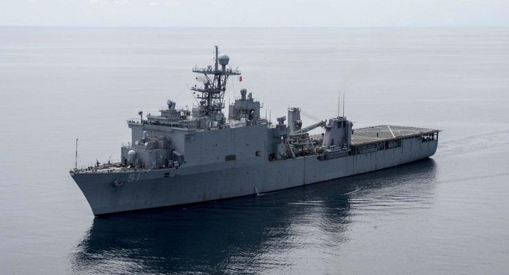В Черное море вошел корабль США с морпехами