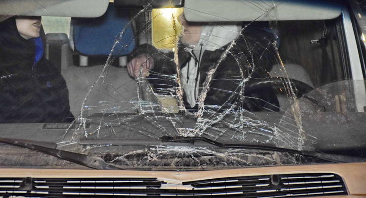 На шоссе в Киеве за десять минут сбили двоих пешеходов