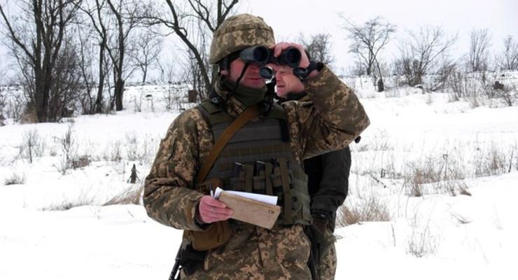 В Донецкой области обнаружили тело мужчины в военной форме