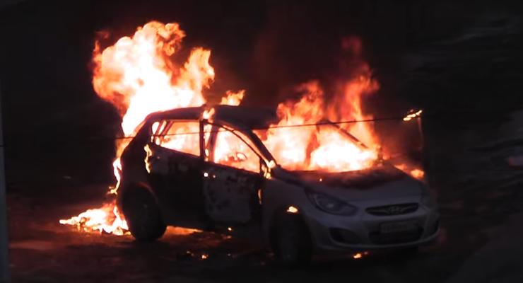 Взрыв газового баллона в авто попал на видео