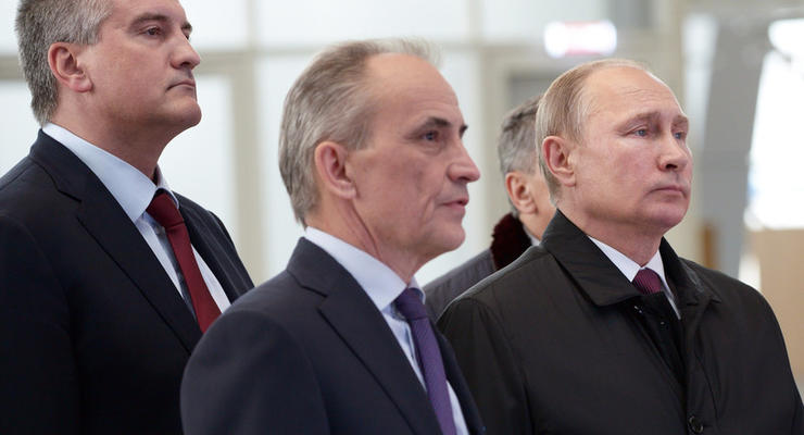 Зачем Путин поехал в Крым перед выборами
