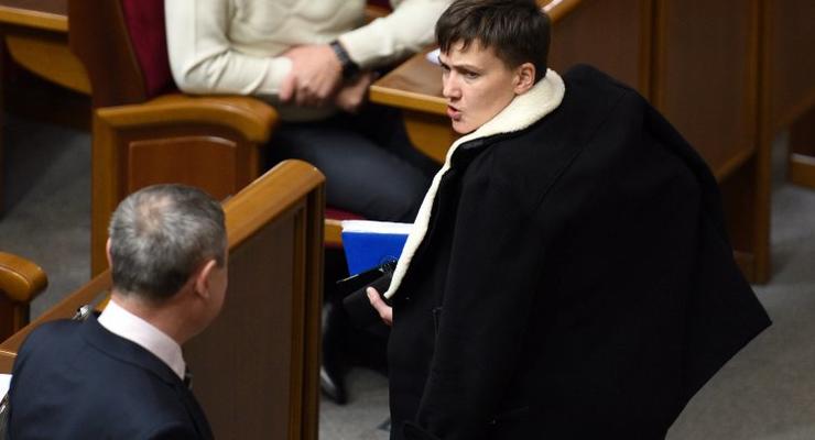 Савченко вывели из Рады из-за гранат и пистолета в сумке - СМИ