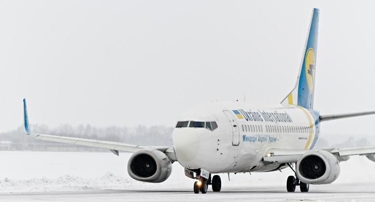 В Борисполе самолет МАУ совершил аварийную посадку