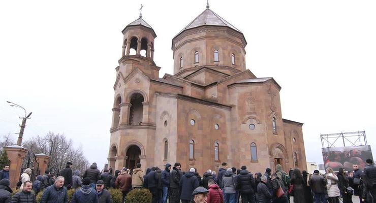 В Днепре открыли крупнейший в Восточной Европе армянский храм