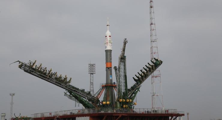 Россия запустила ракету с экипажем для МКС