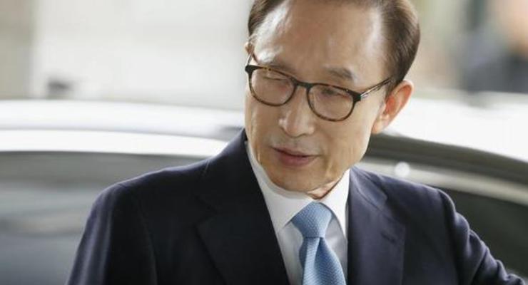 Экс-президент Южной Кореи арестован по подозрению в коррупции
