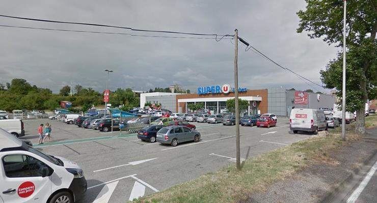 Во Франции в супермаркете захватили заложников, есть убитые
