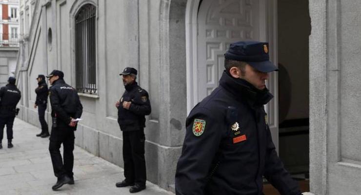 Испания предъявила обвинения 13 каталонским политикам