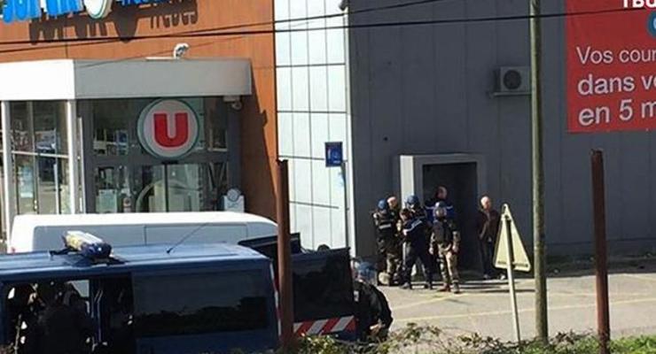 Из французского супермаркета освободили всех заложников