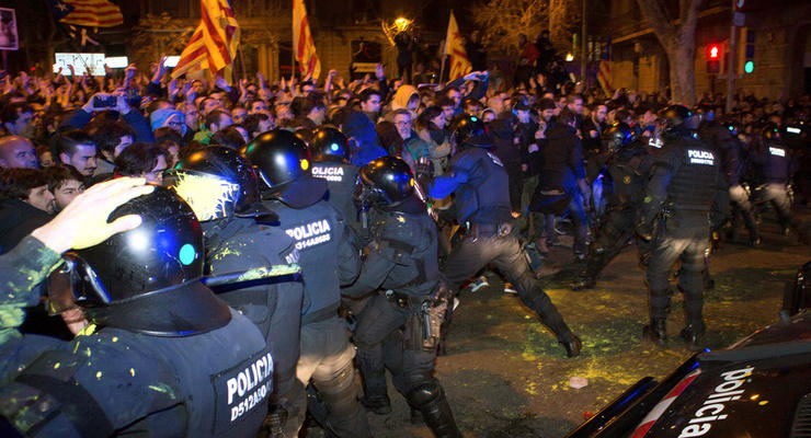 Протесты в Барселоне: 27 пострадавших