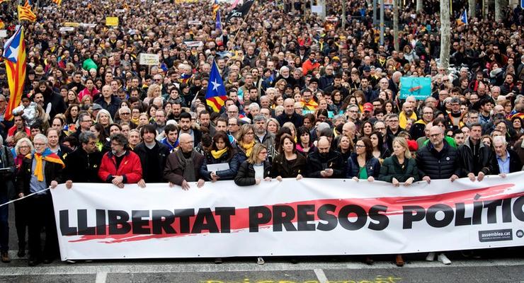 В Каталонии протестуют против задержание Пучдемона