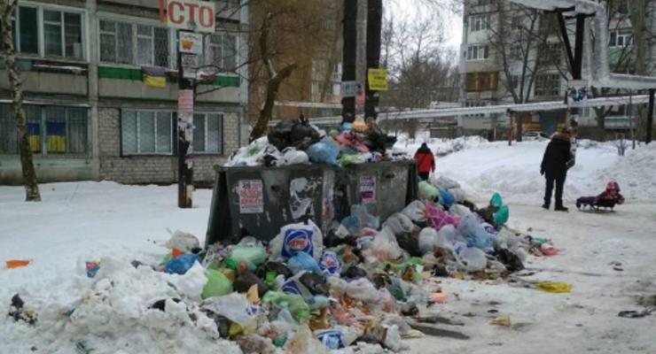 Мусорный коллапс в Днепре: отходы не вывозят уже неделю