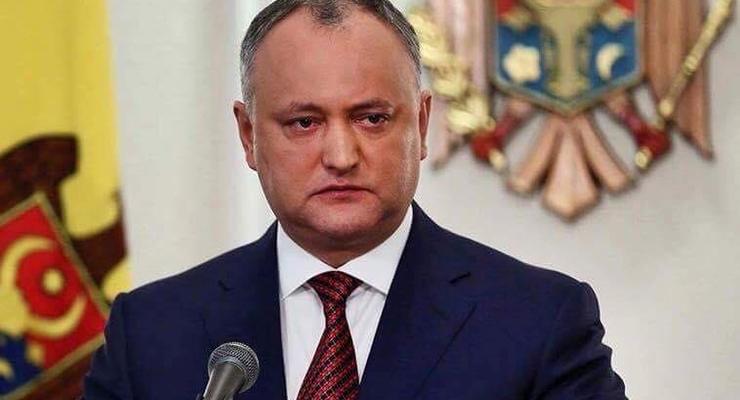 Президент Молдовы возмущен решением правительства выслать дипломатов РФ