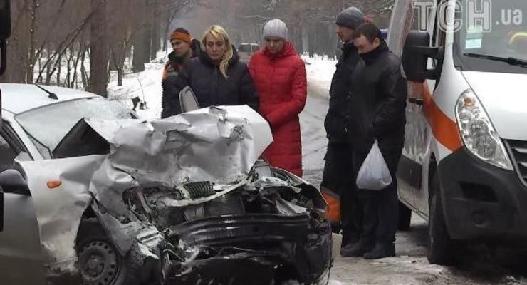 В Киевской области авто столкнулось с маршруткой