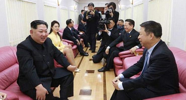 СМИ показали секретный поезд Ким Чен Ына изнутри