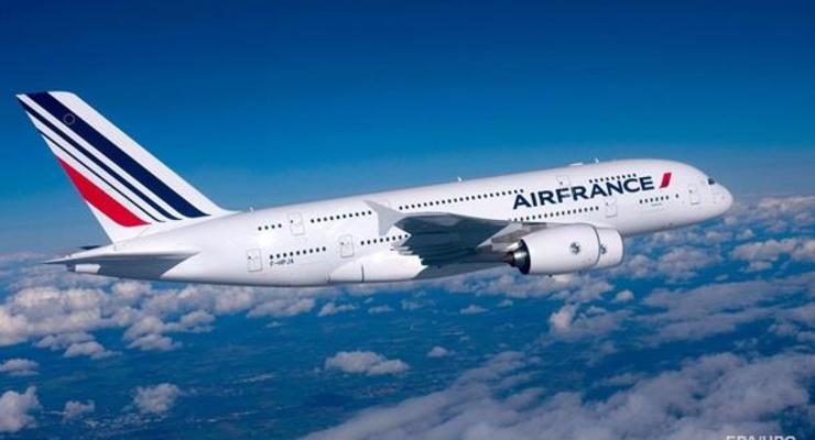 Авиакомпания Air France из-за забастовки отменит четверть рейсов