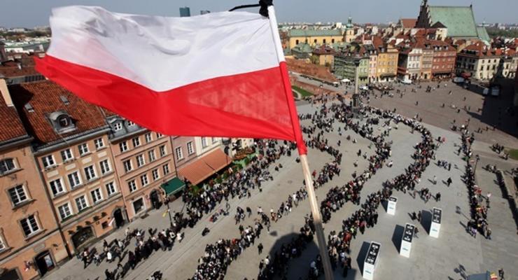 Высланные из Польши дипломаты России покинули страну