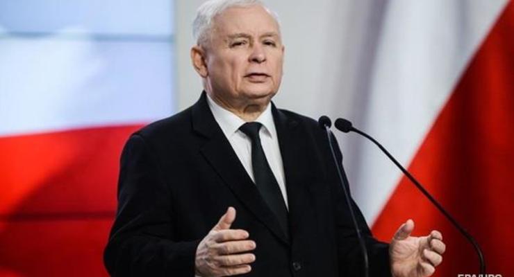 В Польше хотят сократить зарплаты чиновникам и политикам
