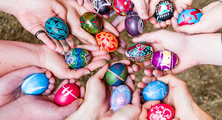Как украшают пасхальные яйца в разных странах мира