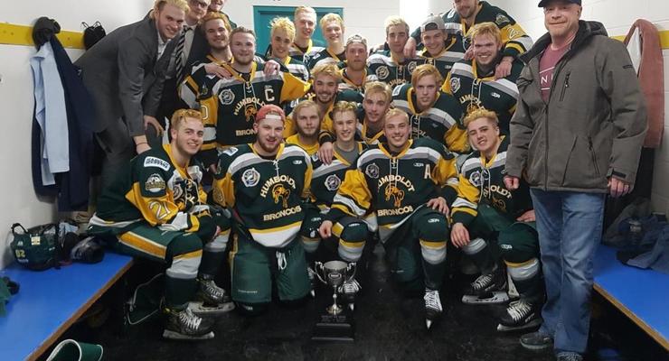 В Канаде разбился автобус с хоккейной командой, 14 жертв