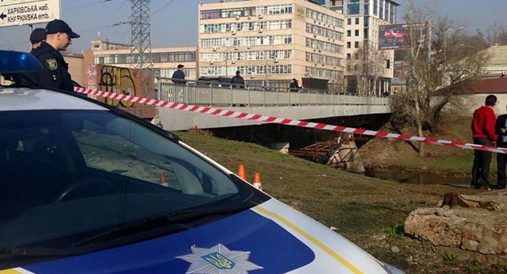 В Харькове под мостом в мешке нашли труп