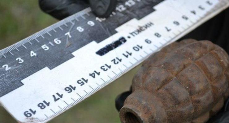 В Киеве возле детсада нашли гранату