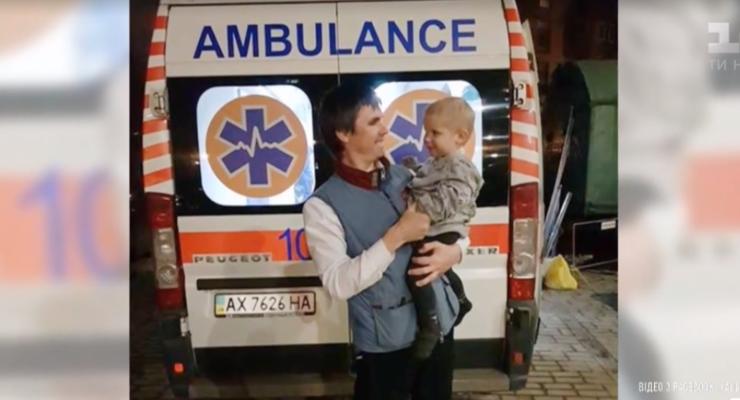 В Харькове прохожий спас из пожара ребенка и дедушку