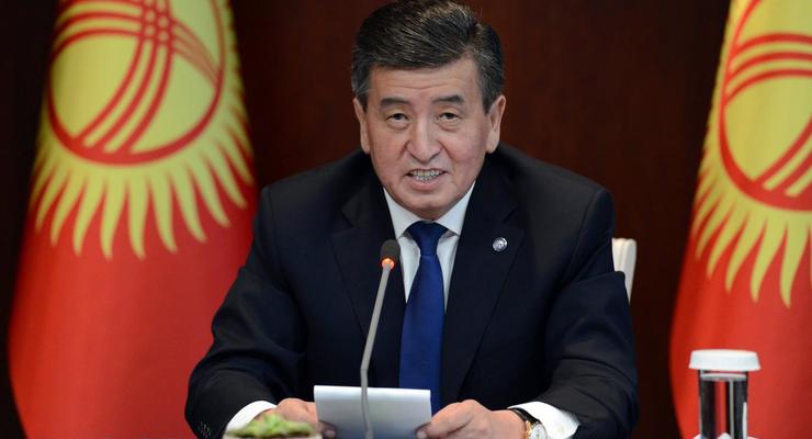 В Киргизии президент отправил правительство в отставку