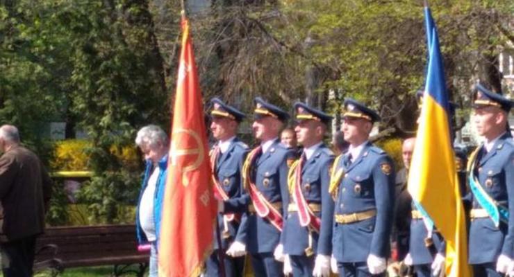 Киевское военное училище отметило юбилей под красным знаменем