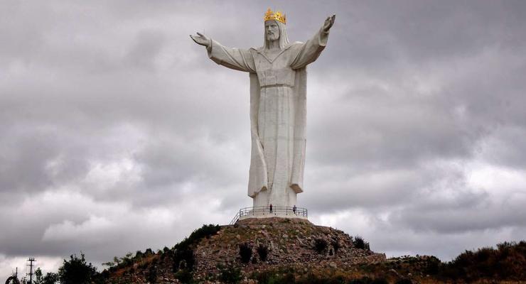 В Польше статую Христа используют для раздачи интернета