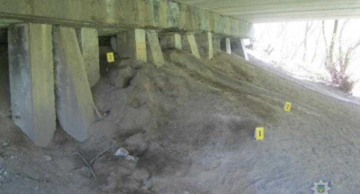 Под мостом в Черкасской области нашли взрывчатку