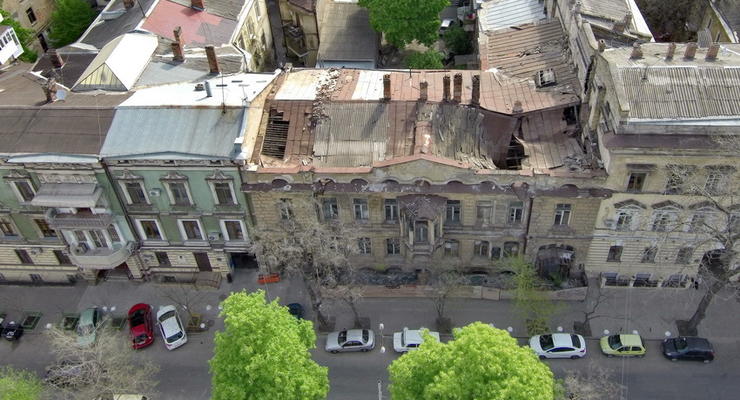 В доме Гоголя в Одессе рухнула крыша