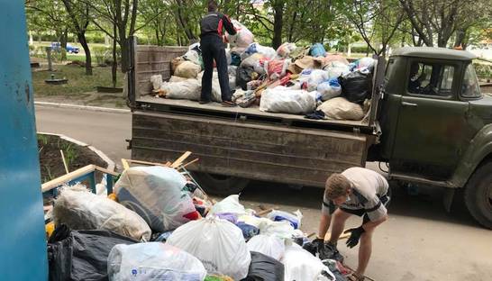 Шесть ЗИЛов мусора вывезли из квaртиры в Кропивницком