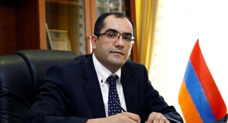 В Армении министр присоединился к протестам