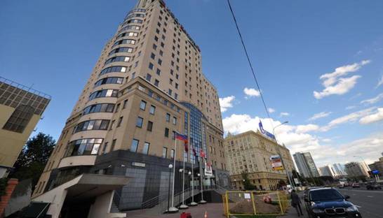 В Москве в бизнес-центре обрушились конструкции, есть пострадавшие