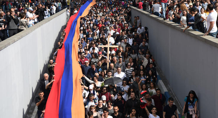 Победа не до конца. Новые протесты в Армении