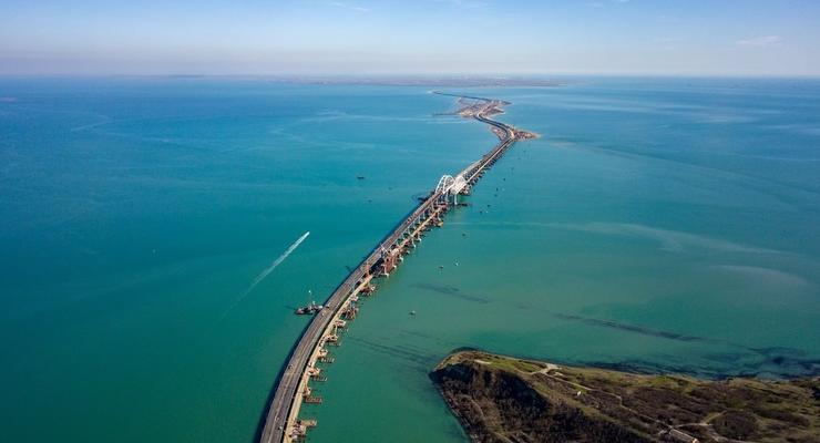Строительство Крымского моста продлили еще на год
