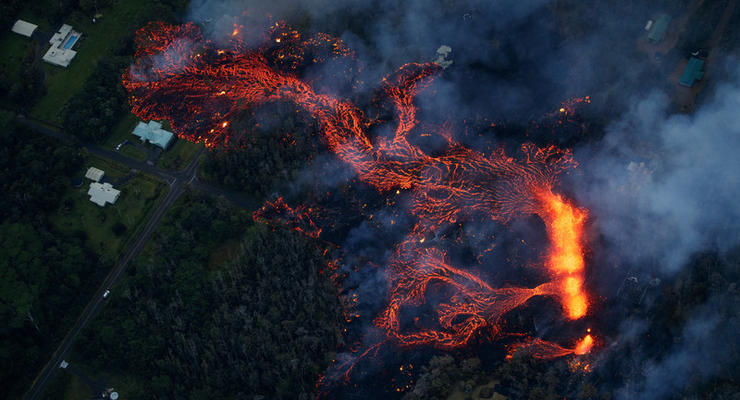 Извержение вулкана на Гавайях: уничтожены девять домов