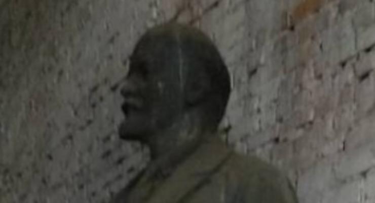Демонтированный памятник Ленину продают за полмиллиона