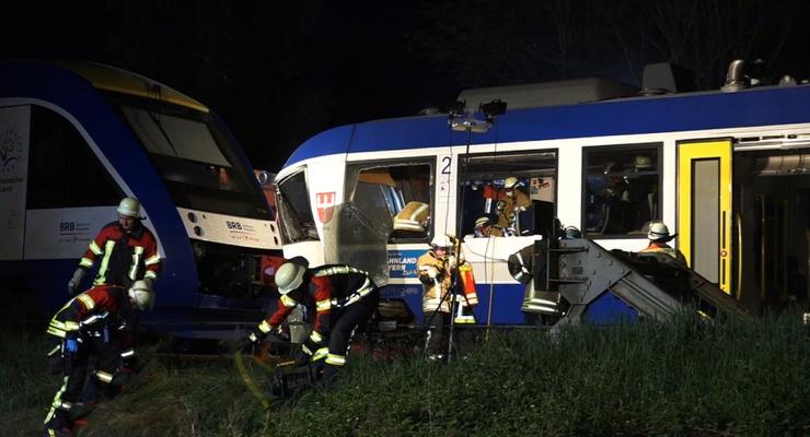 В Германии столкнулись два поезда, есть жертвы