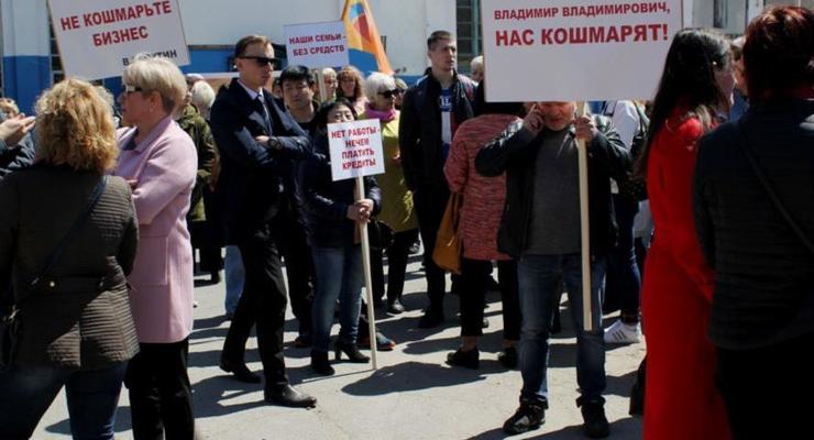 В России закрыли треть ТЦ: начались протесты