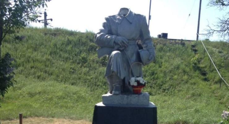 В Ковеле "обезглавили" памятник неизвестному солдату