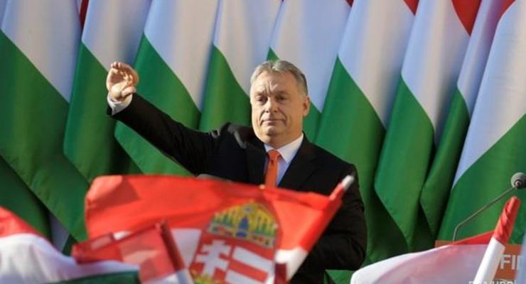 В Венгрии премьера переизбрали на фоне протестов