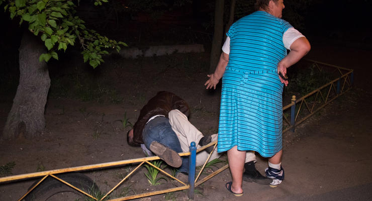 В Киеве на ДВРЗ произошла пьяная драка с участием беременной