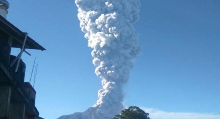 На острове Ява произошло извержение вулкана